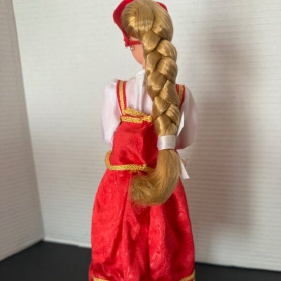 Dolls of the World Russian Barbie #16500 - Vintage 1996 - Picture 4 of 7